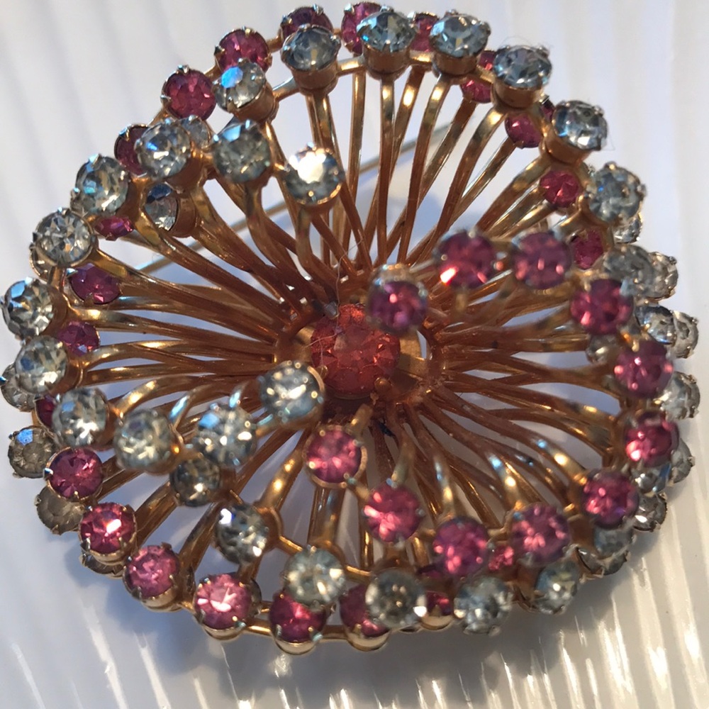 Vintage Gold Tone Brooch with Rhinestones